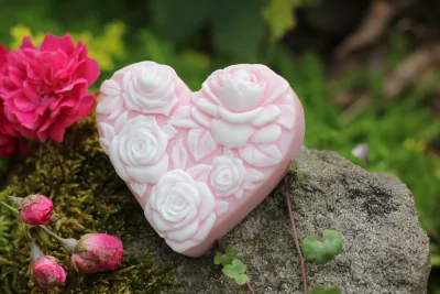 Mýdlo ve tvaru srdce - Srdce s růžemi