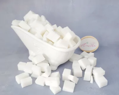 Mýdlová hmota bílá