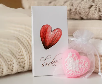 Mýdlo ve tvaru srdce - KRABIČKA Od srdce